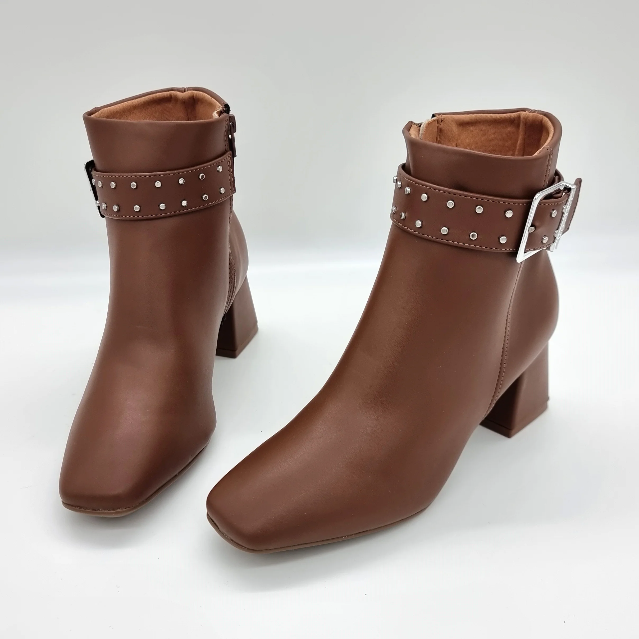 Vizzano 3098-103 Block Heel Boot in Cinnamon Napa - Image 2