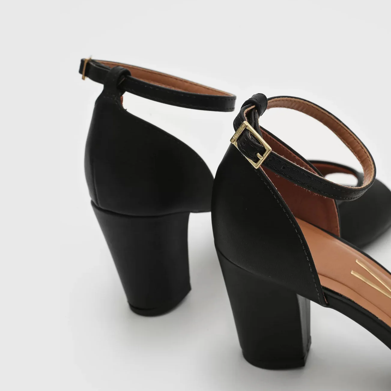 Vizzano 6262-406 Block Heel Sandal in Black Napa - Image 6